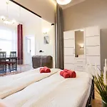 Vintage Podzamcze Apartment